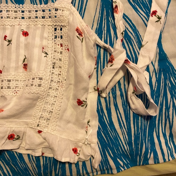 Cropped cami top - Picture 2 of 4